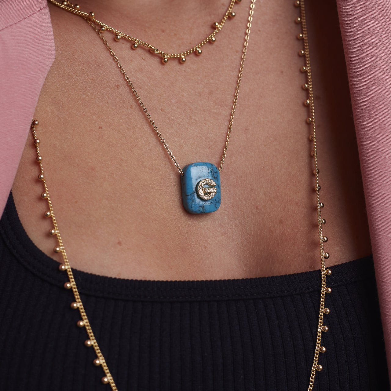 COLAR PERSONALIZADO FELÍCIA CURTO CORRENTE BOLINHA METAL BANHO OURO