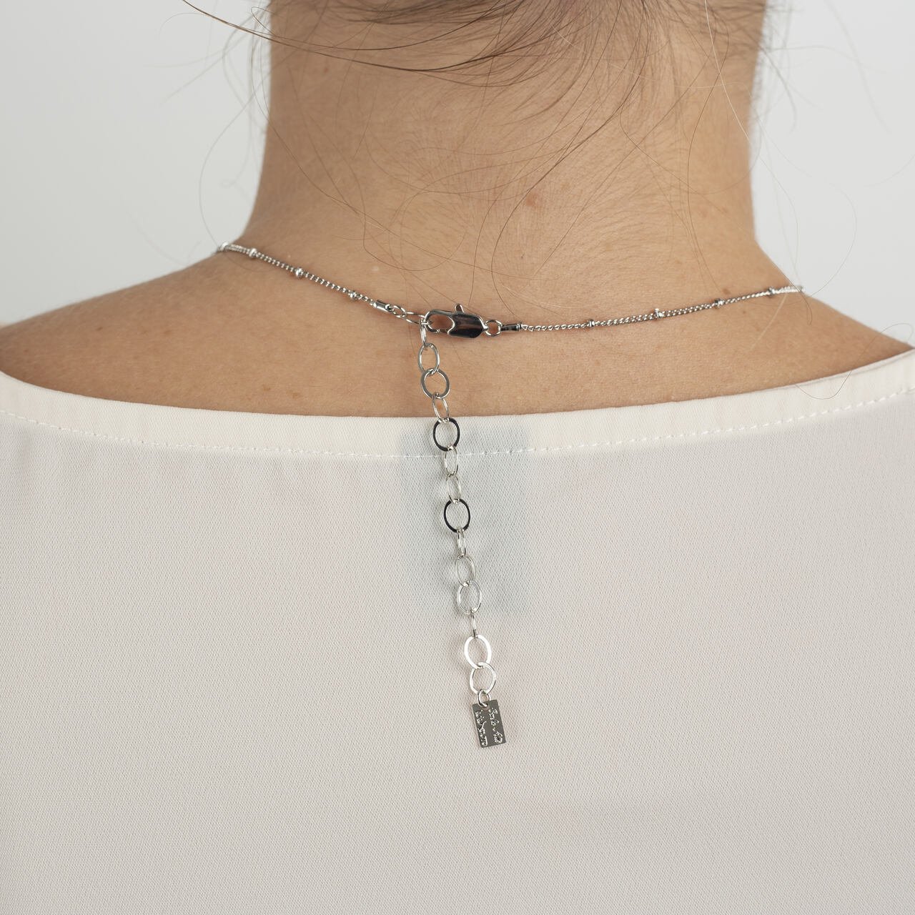 COLAR PHUKET G PÉROLAS CEREJA BANHO RÓDIO BRANCO