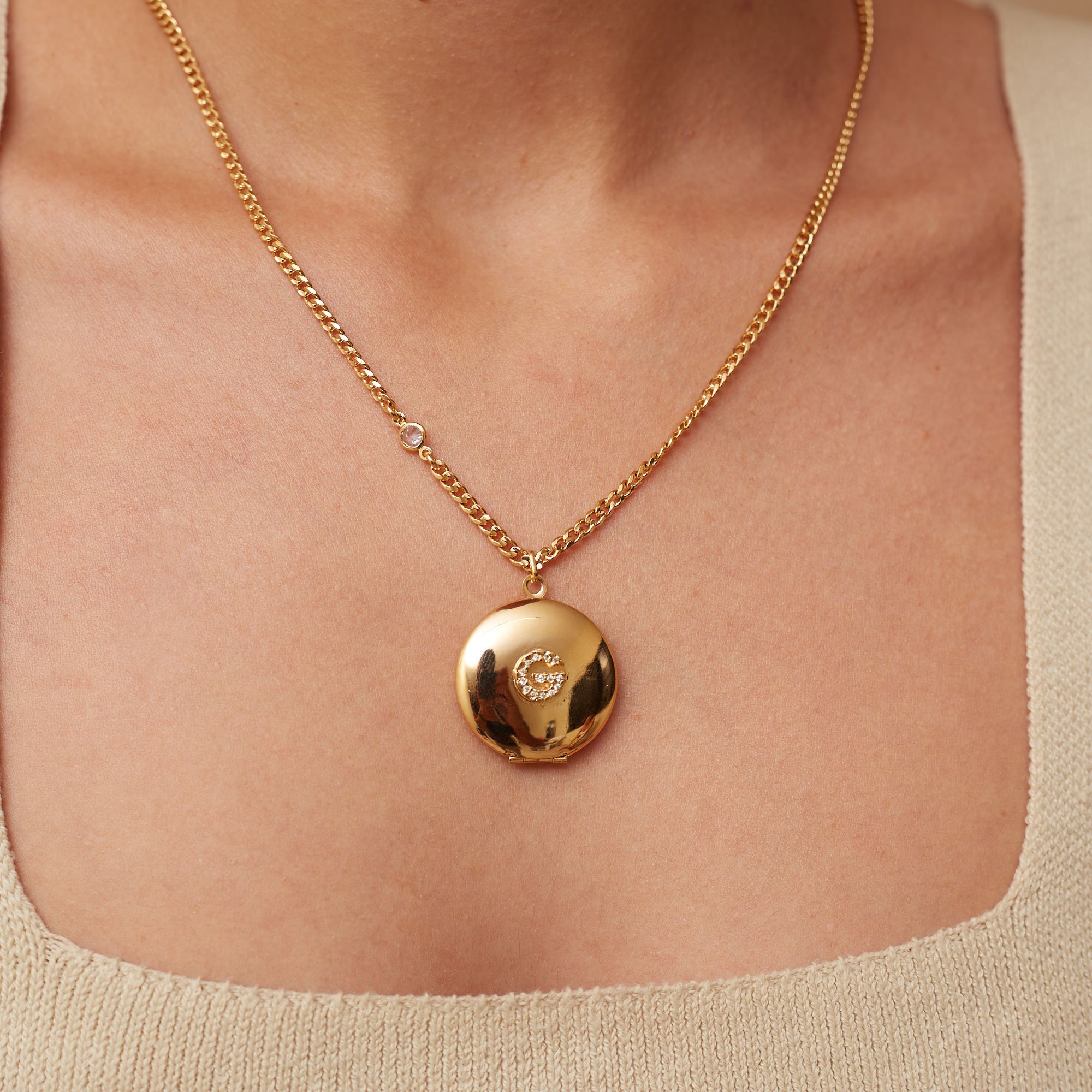 COLAR RELICÁRIO INICIAL G BANHO OURO