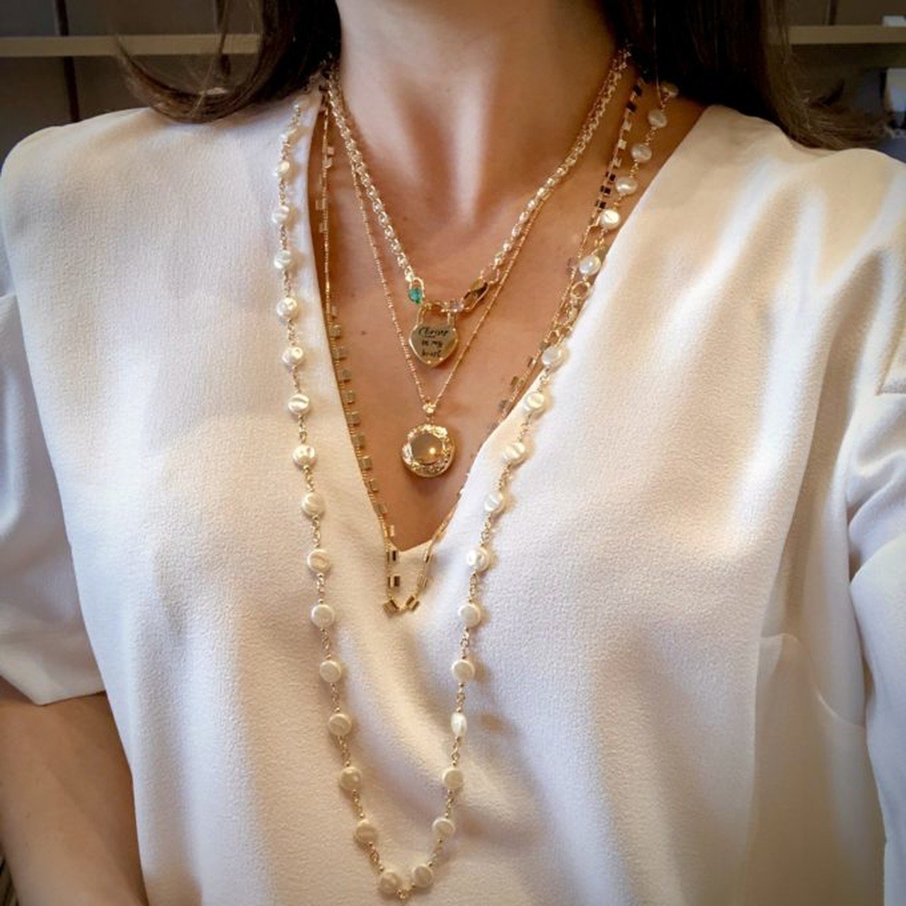 COLAR RELICARIO REDONDO MINI BANHO OURO