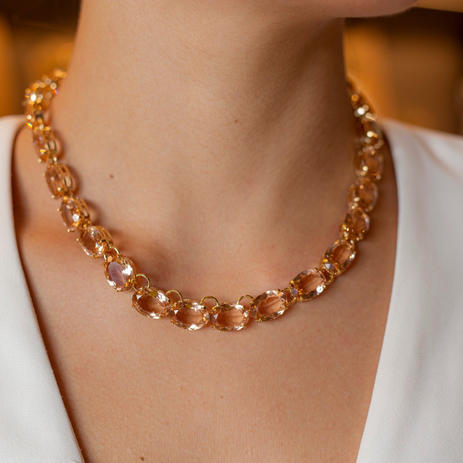 Colar Wintour com Cristais Ovais Banhado a Ouro - SALMÃO MORGANITA