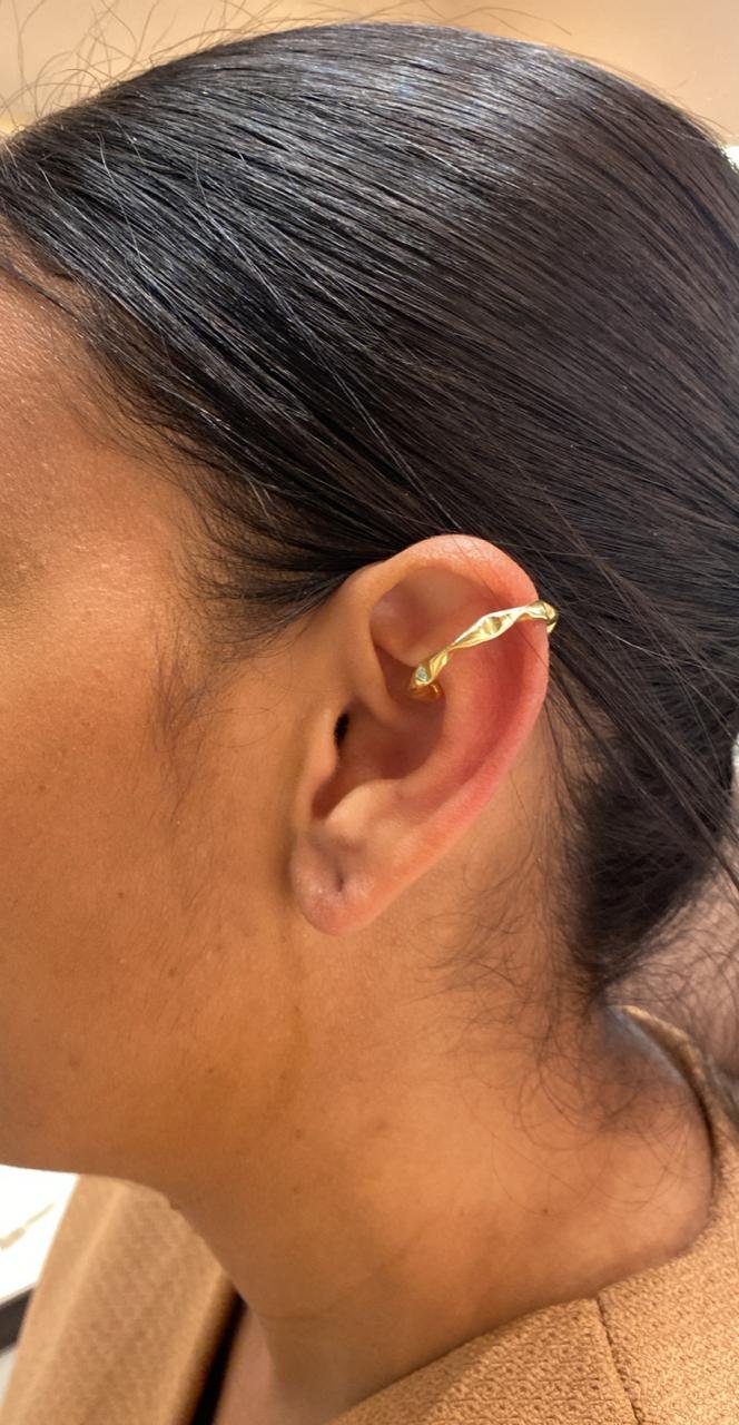 PIERCING ARGOLA ONDULADA BANHO OURO