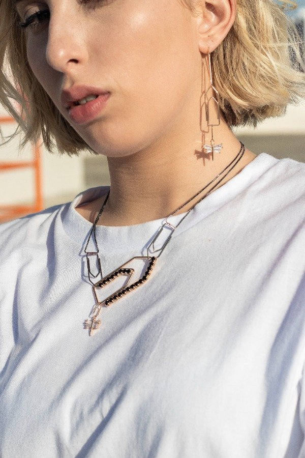 PINGENTE CLIPS GG ZIRCÔNIAS NEGRAS BANHO OURO