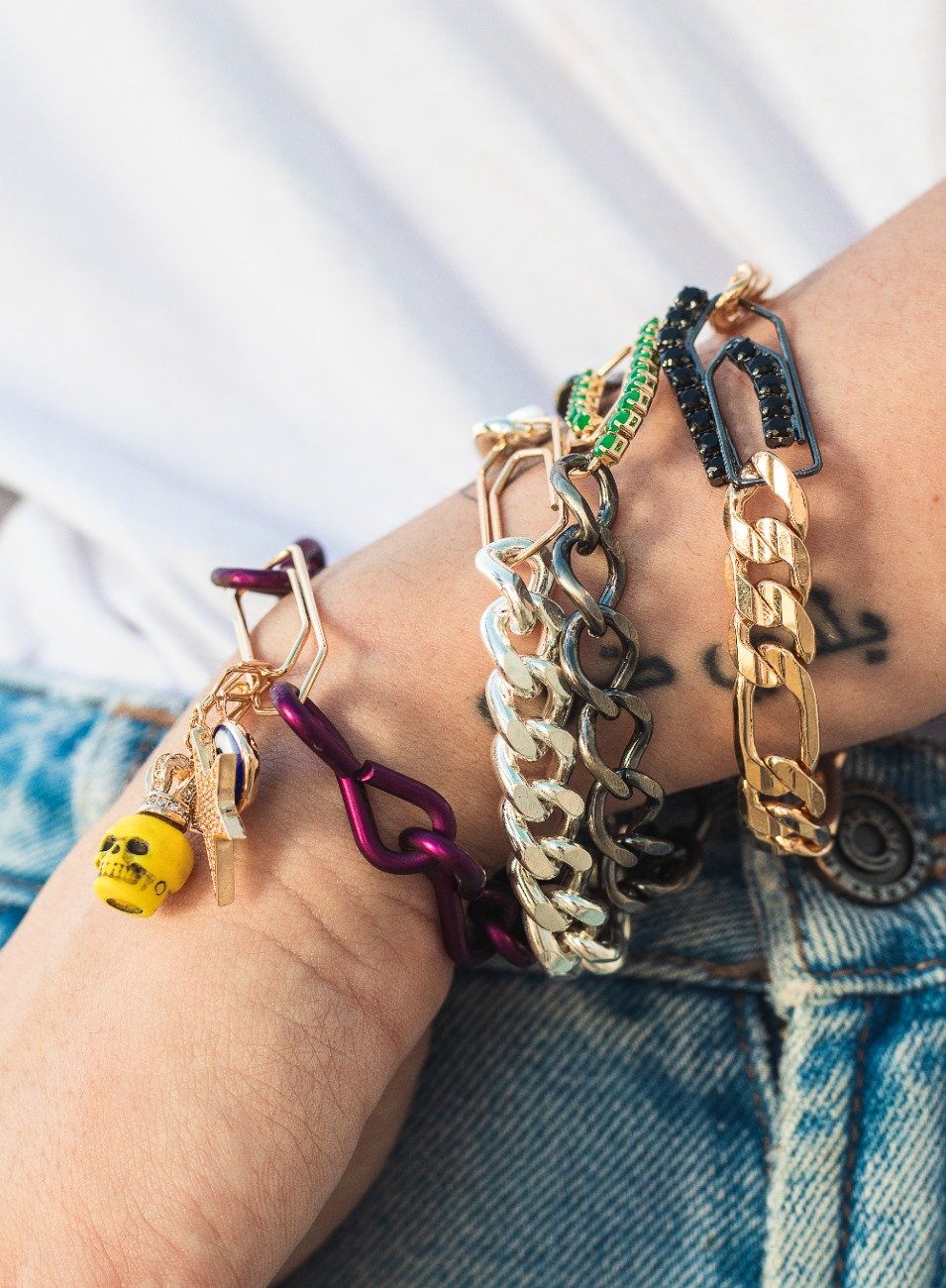 PINGENTE CLIPS M ZIRCÔNIAS AZUIS BANHO RÓDIO BRANCO