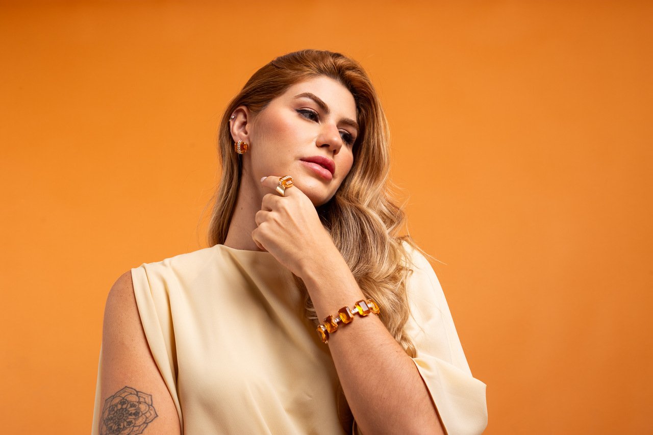 PULSEIRA ENTALHE CRISTAIS CITRINO BANHO OURO