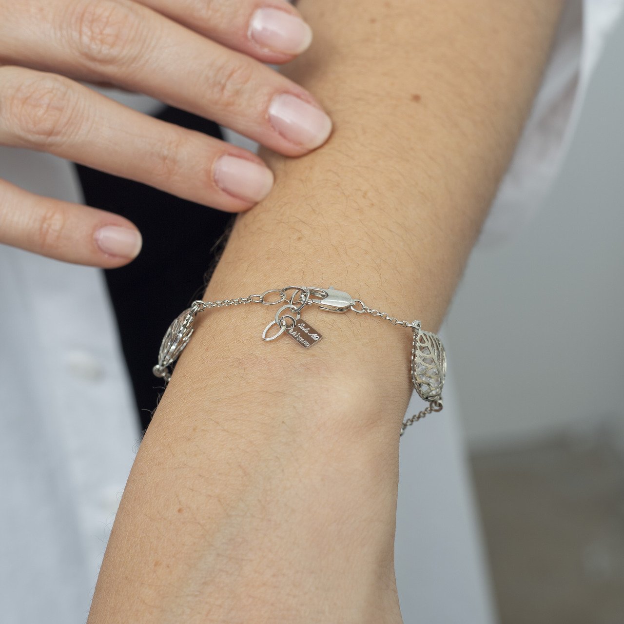 PULSEIRA FOLHA CRISTAL BANHO RÓDIO BRANCO