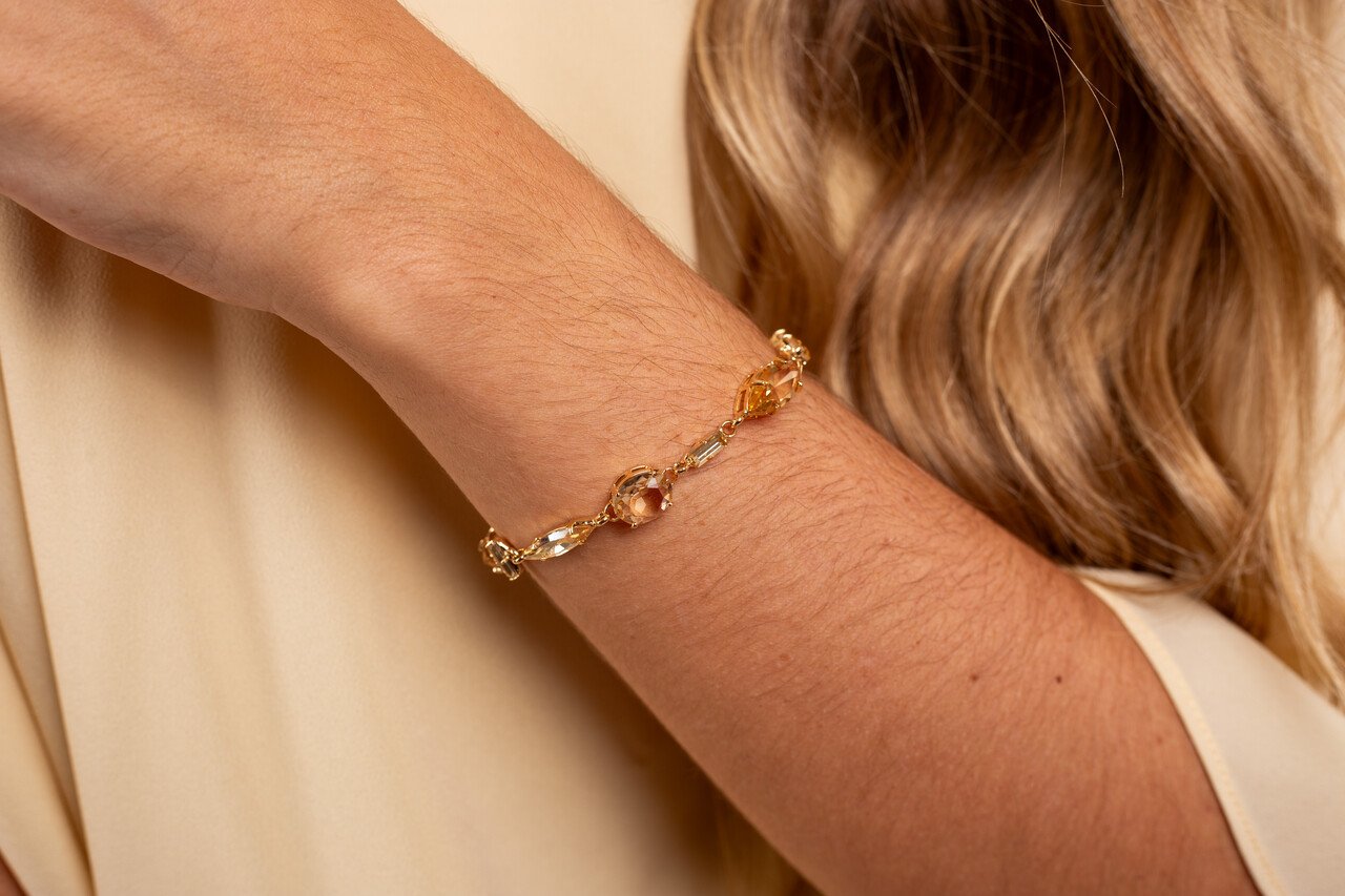 PULSEIRA HARMONIA MIX CRISTAIS CHAMPANHE BANHO OURO