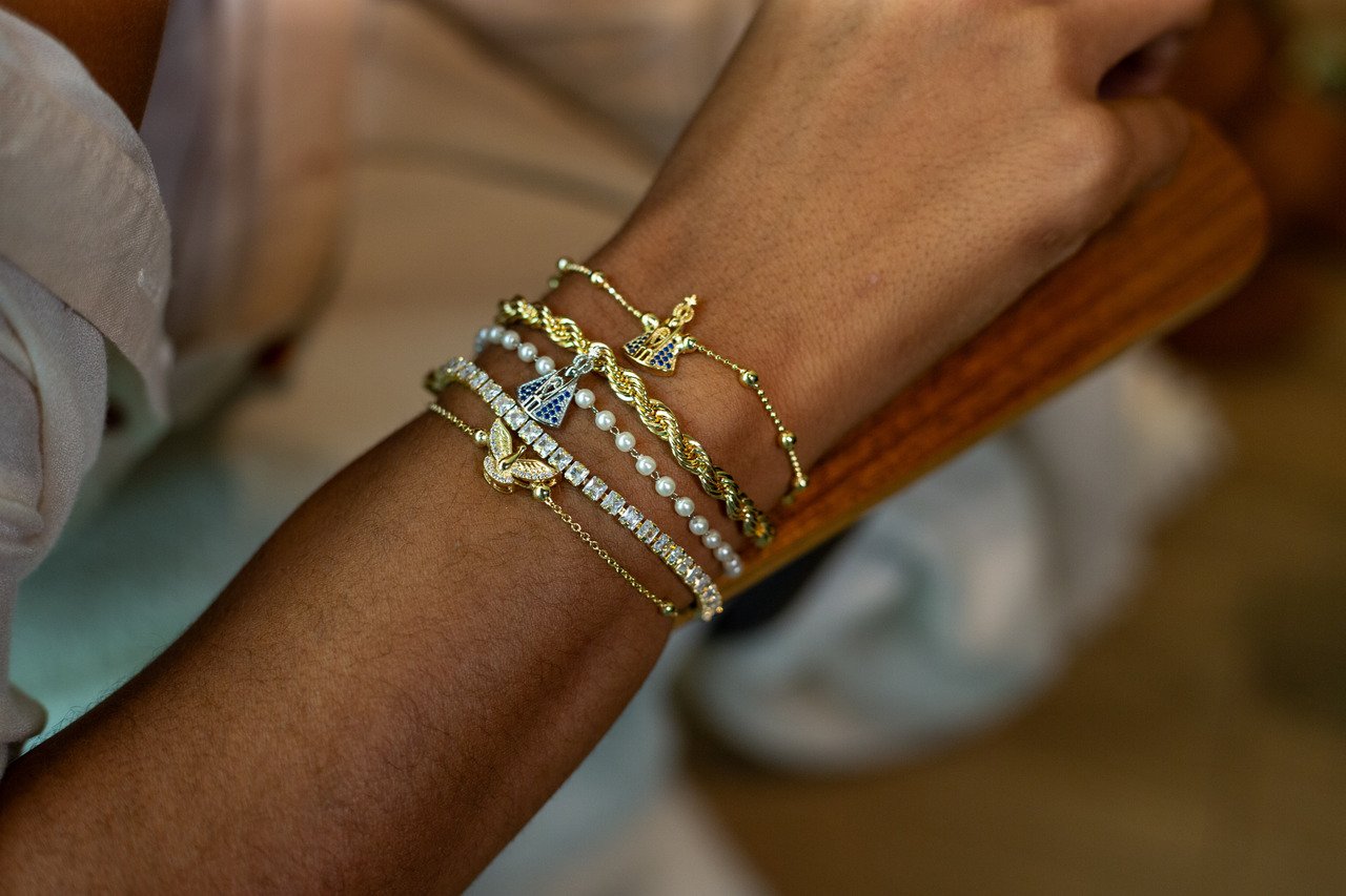 PULSEIRA LILI RIVIERA ZIRCÔNIA QUADRADA INCOLOR BANHO OURO