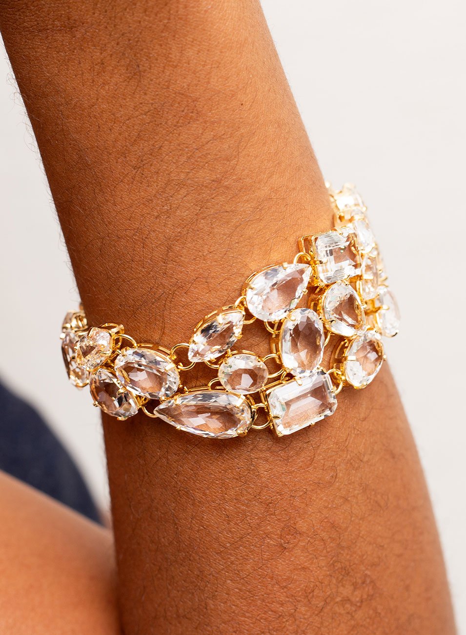 PULSEIRA NATURE MAXI CRISTAIS INCOLOR BANHO OURO