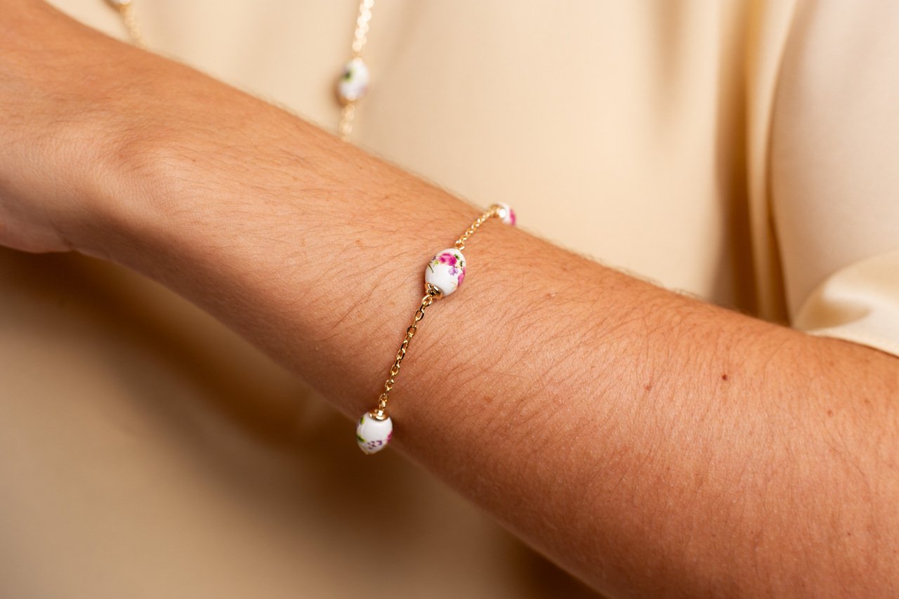 PULSEIRA PORCELANA FLORAL BANHO RÓDIO BRANCO