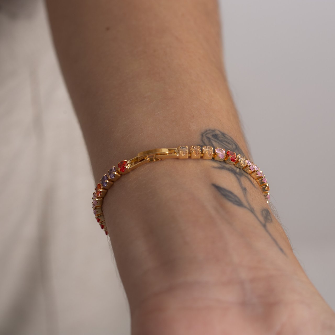 PULSEIRA RAIN RIVIERA GOTA COLORIDA BANHO OURO