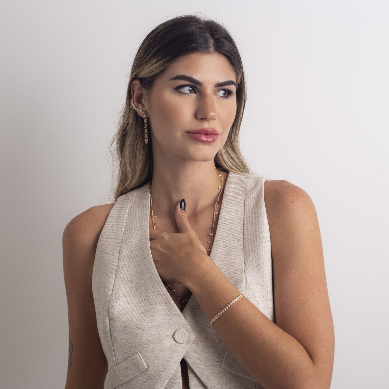 PULSEIRA RAIN RIVIERA GOTA INCOLOR BANHO OURO