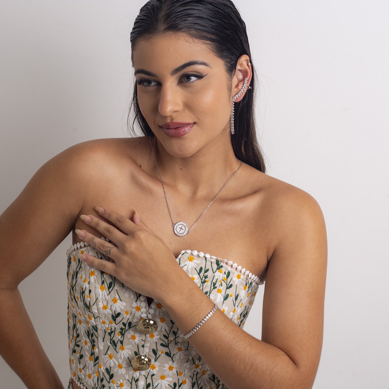 PULSEIRA RAIN RIVIERA GOTA INCOLOR BANHO RÓDIO BRANCO