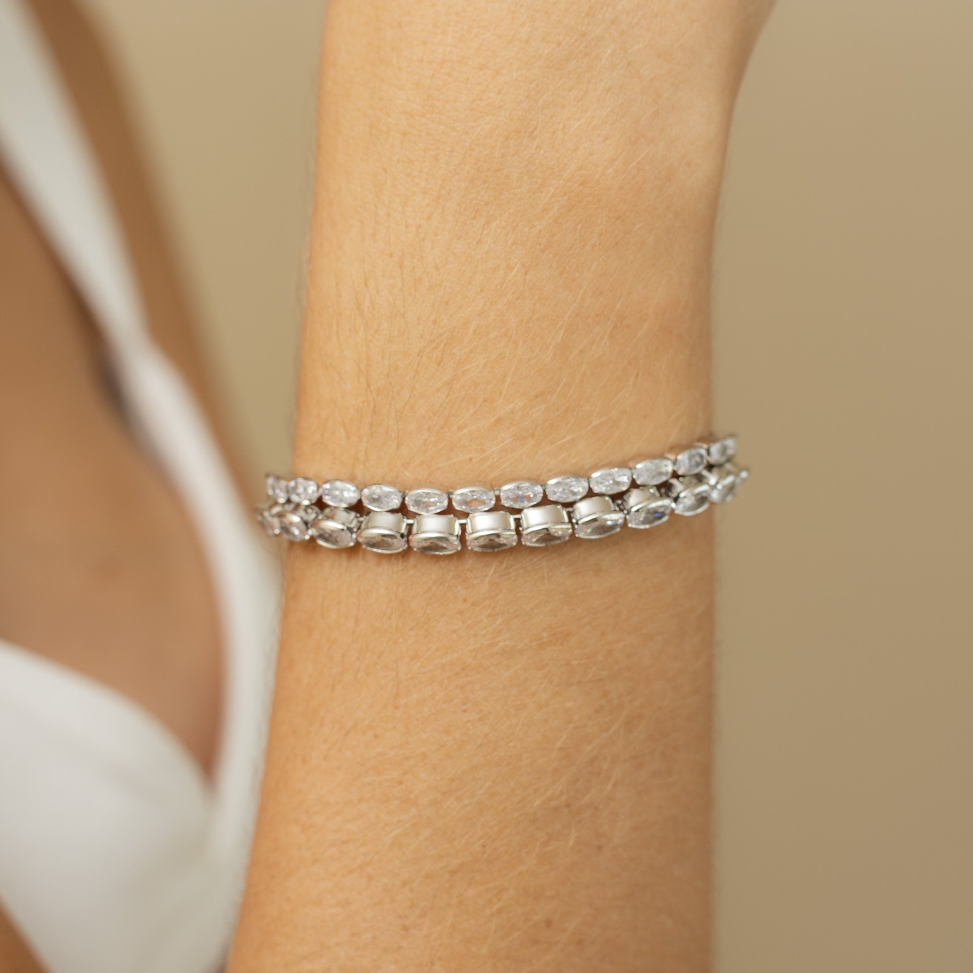 PULSEIRA SABINA G RIVIERA ZIRCÔNIAS OVAIS BANHO RÓDIO BRANCO