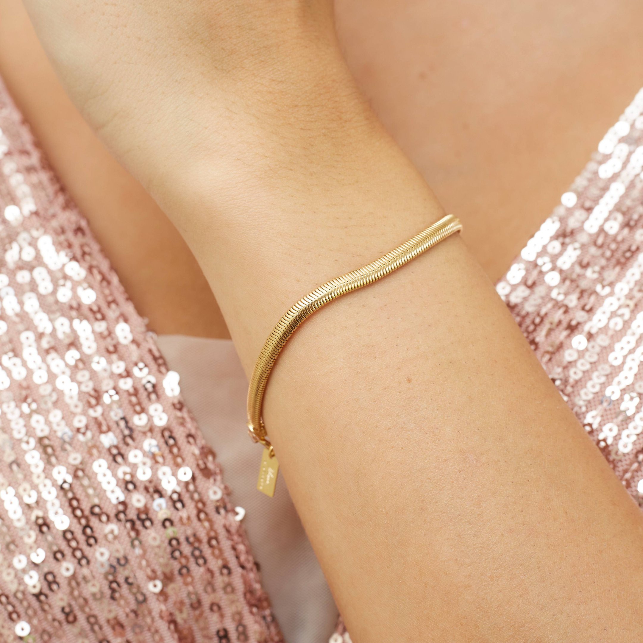 PULSEIRA SIMPLA MALHA 3 MM BANHO OURO