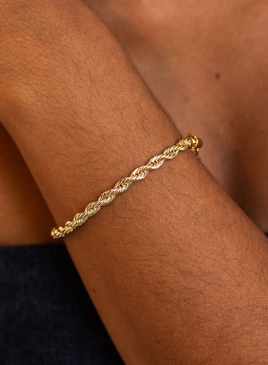 PULSEIRA TORCIDA GROSSA 4MM BANHO OURO