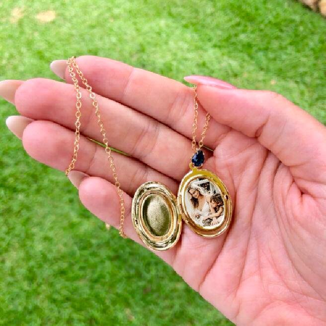 COLAR RELICARIO NSA SRA DAS GRACAS / ESMALTADA / BANHO OURO