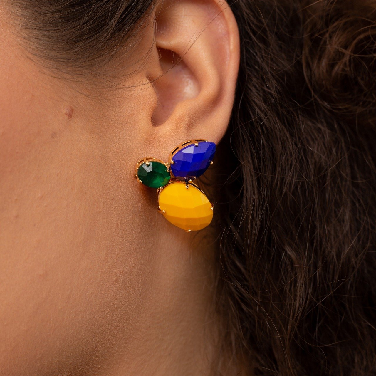 BRINCOS BRAZA P MIX CORES VERDE AZUL AMARELO BANHO OURO