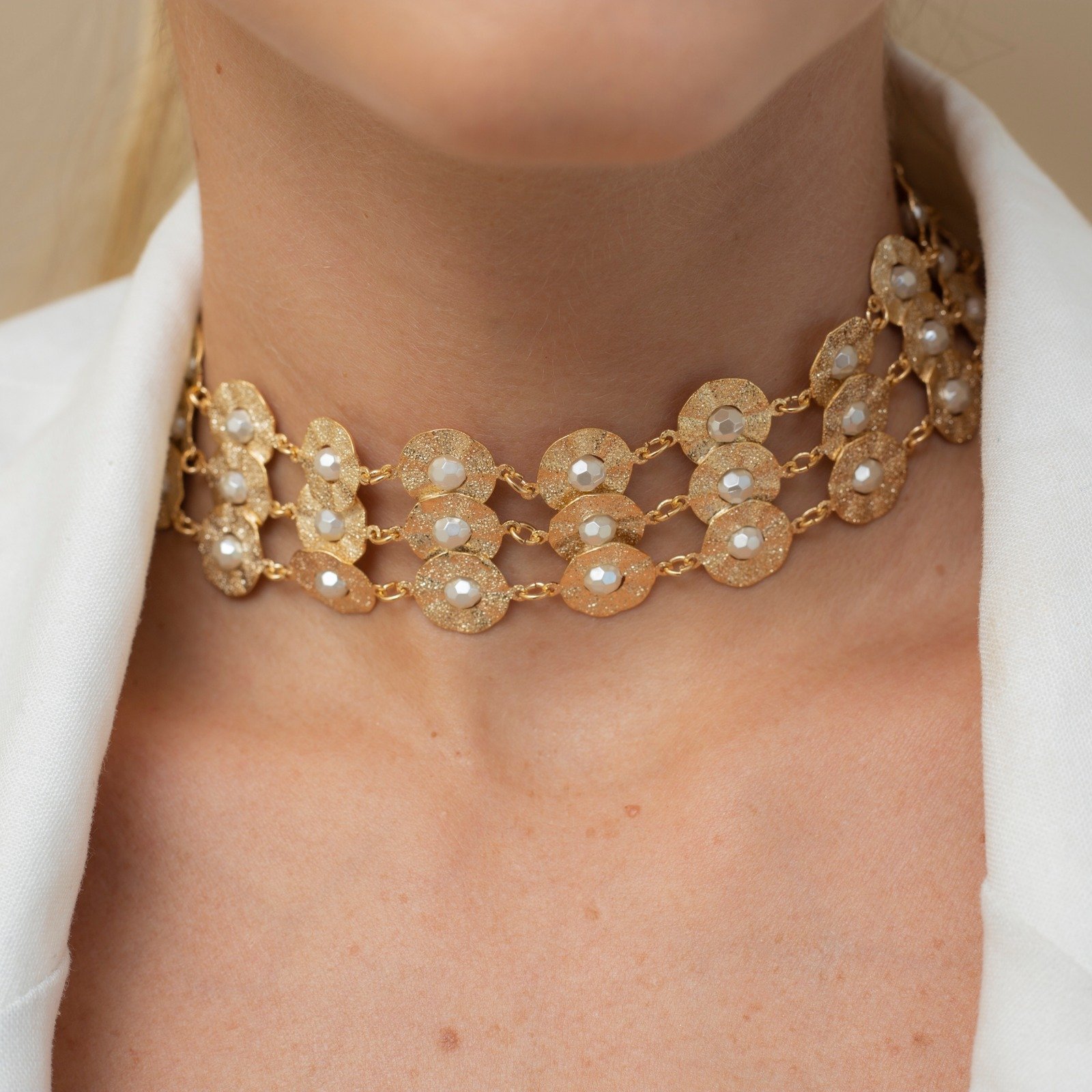 CHOKER DISCO PÉROLAS BANHO OURO