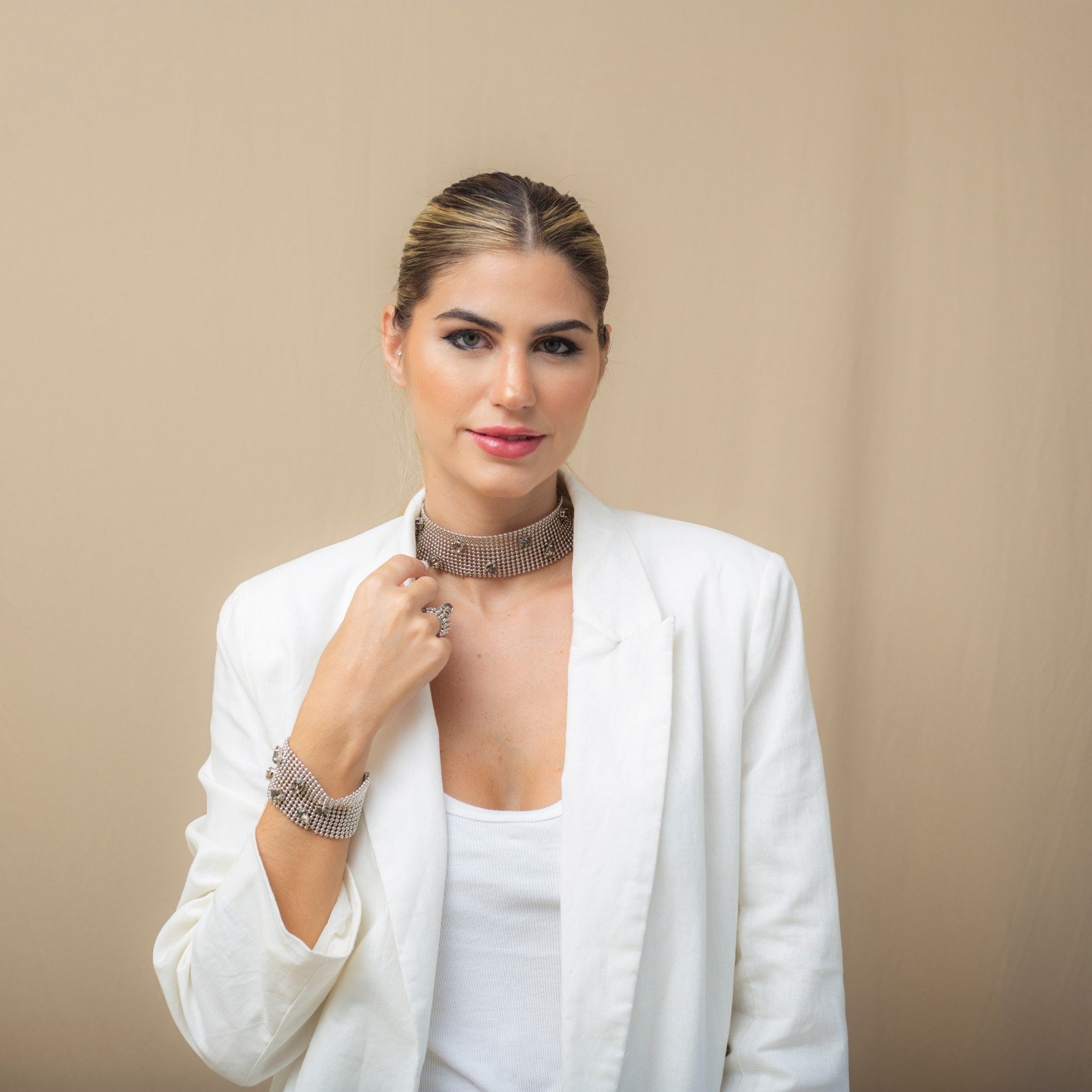 CHOKER MALHA MIX CRISTAIS CINZA BANHO RÓDIO BRANCO